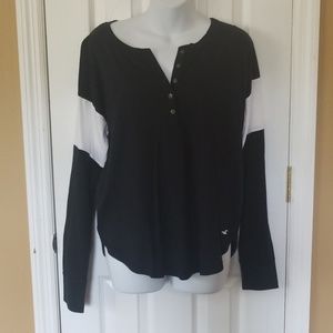 Hollister shirt size M